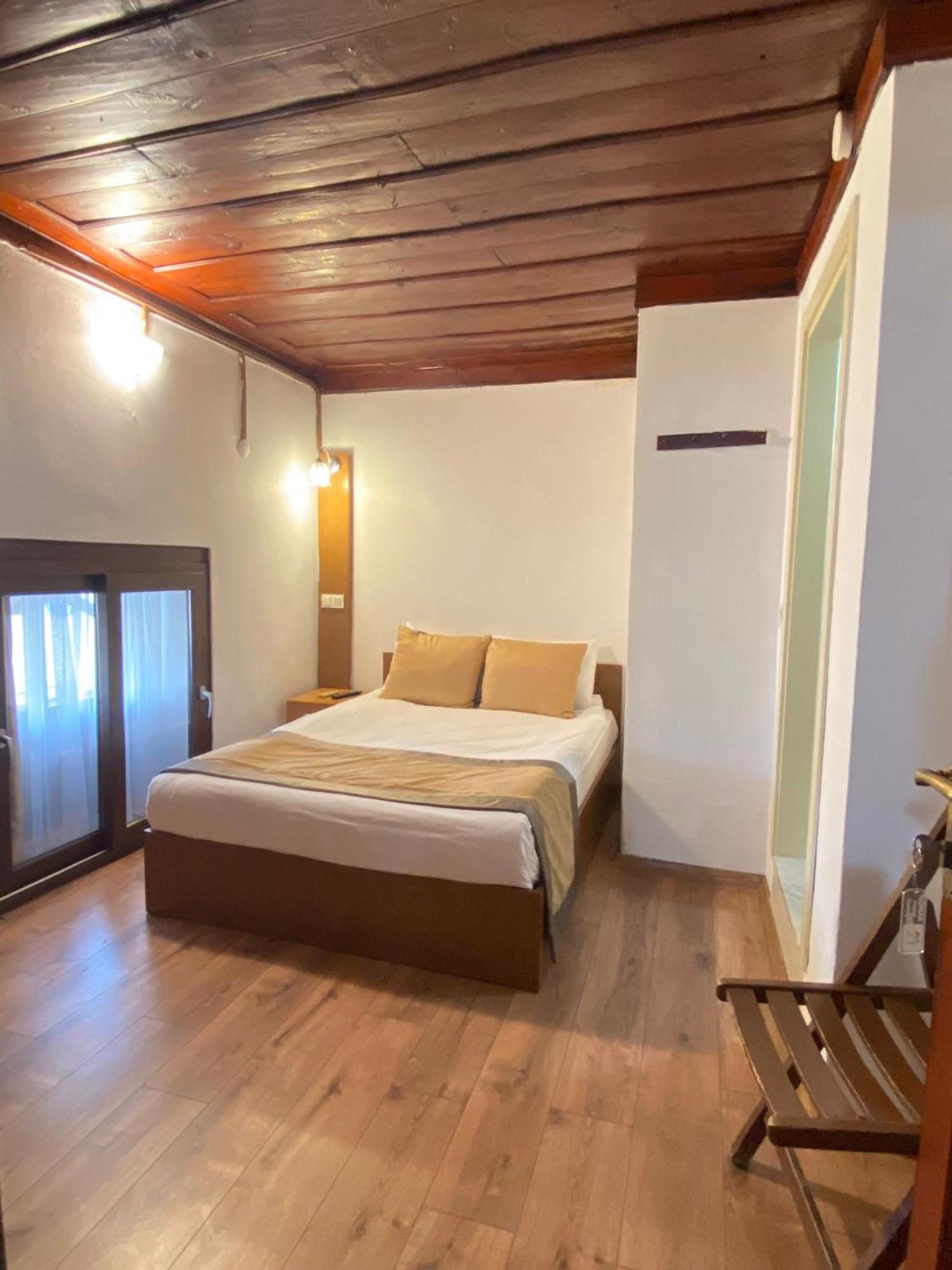 Konak Hotel Kaleiçi Antalya Bagian luar foto