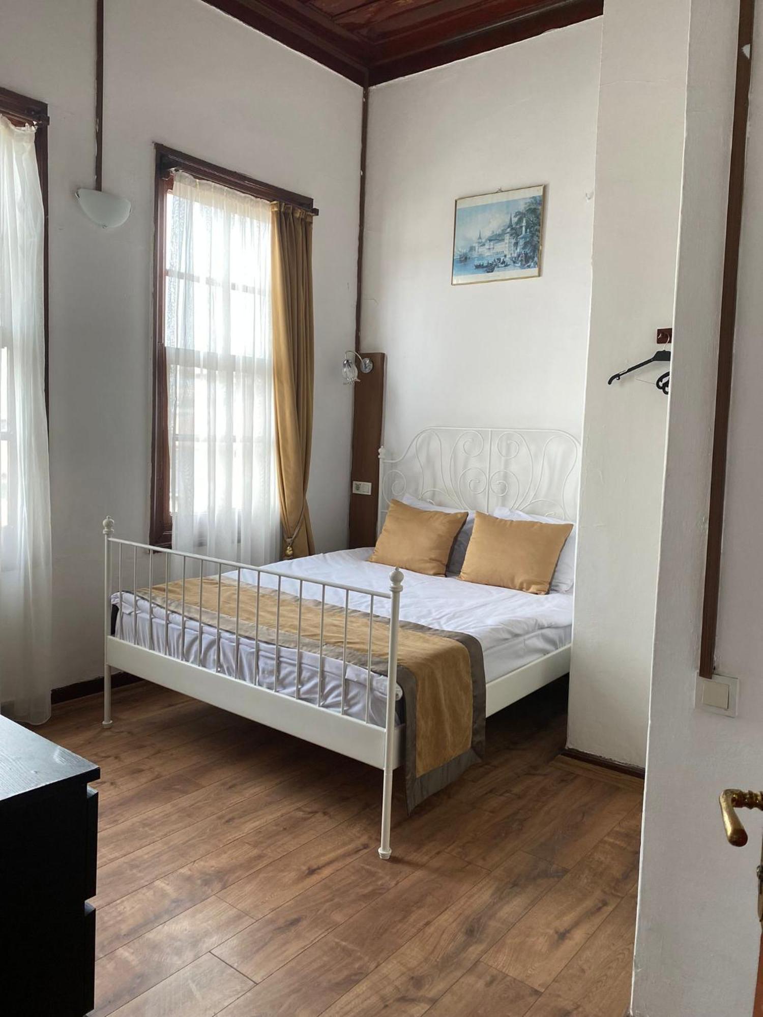 Konak Hotel Kaleiçi Antalya Bagian luar foto
