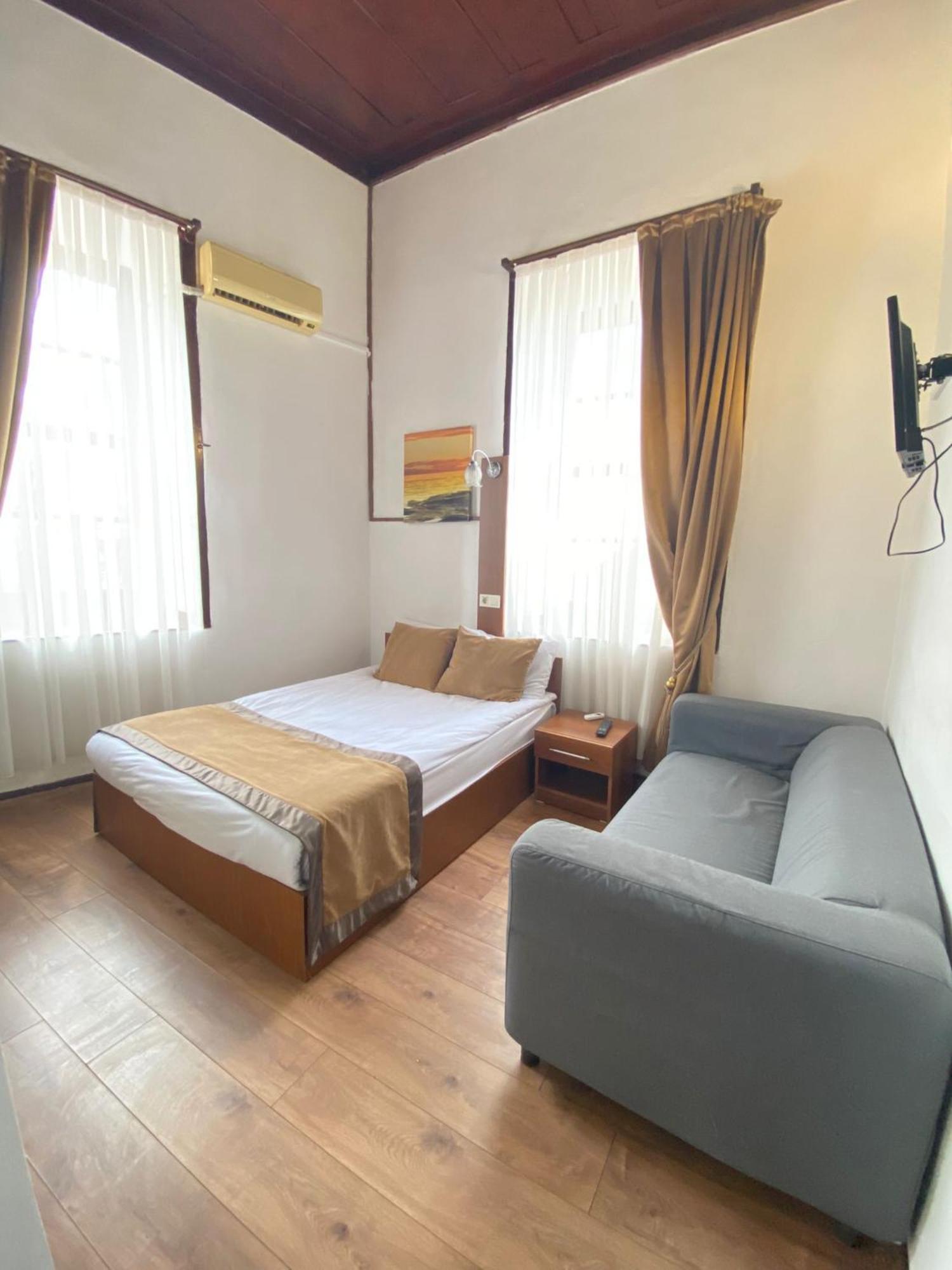 Konak Hotel Kaleiçi Antalya Bagian luar foto