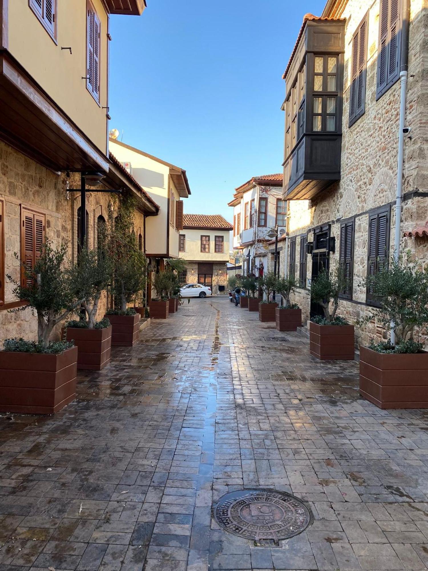 Konak Hotel Kaleiçi Antalya Bagian luar foto